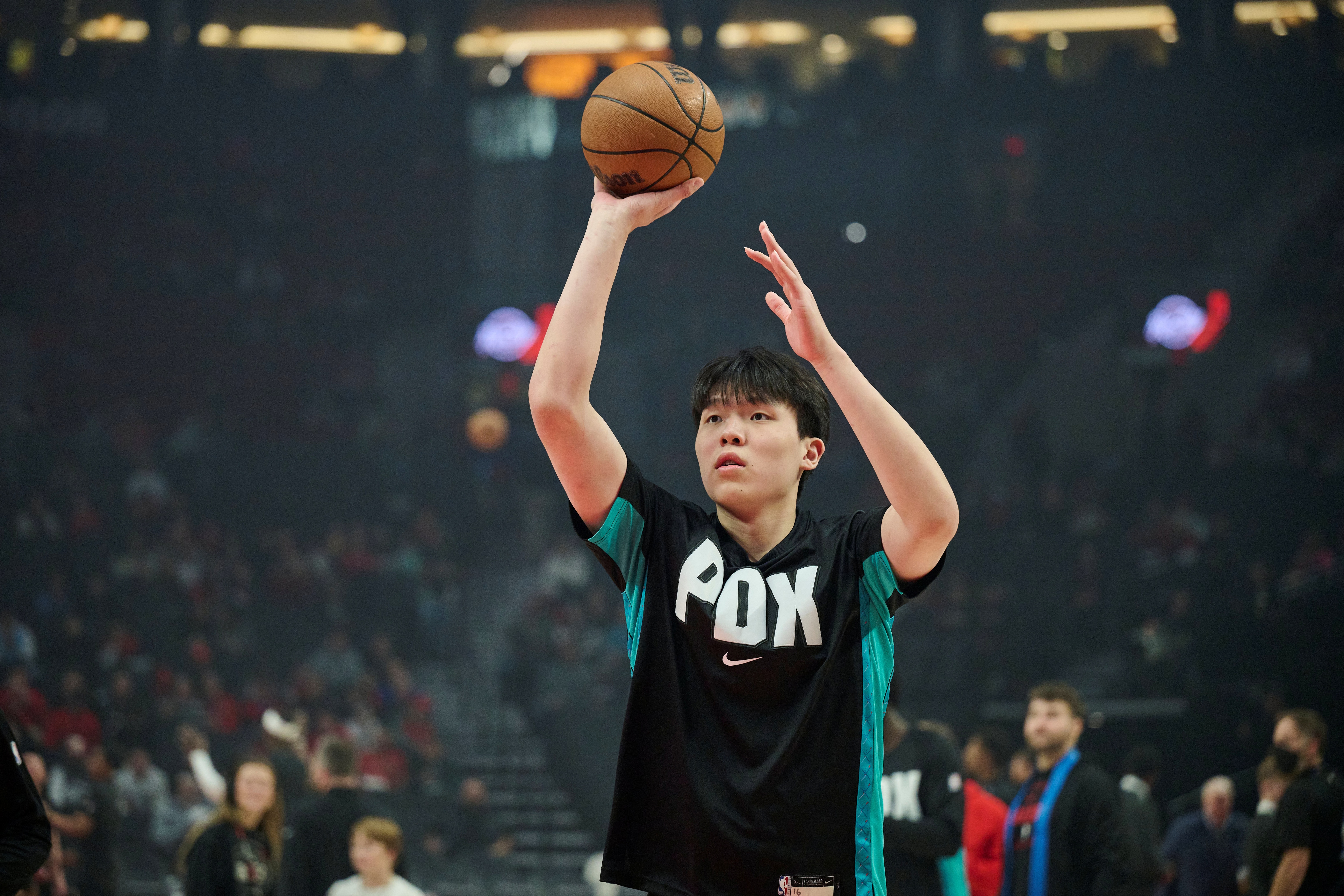 九游会J9集团-没有获得上场时间!开拓者10人轮换 杨瀚森枯坐一整场冷板凳